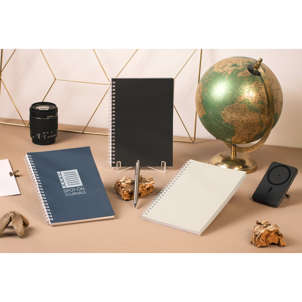 SCHILLER. A5 notitieblok met flexibele kaft, gemaakt van 100% gerecycled papier bedrukken met logo