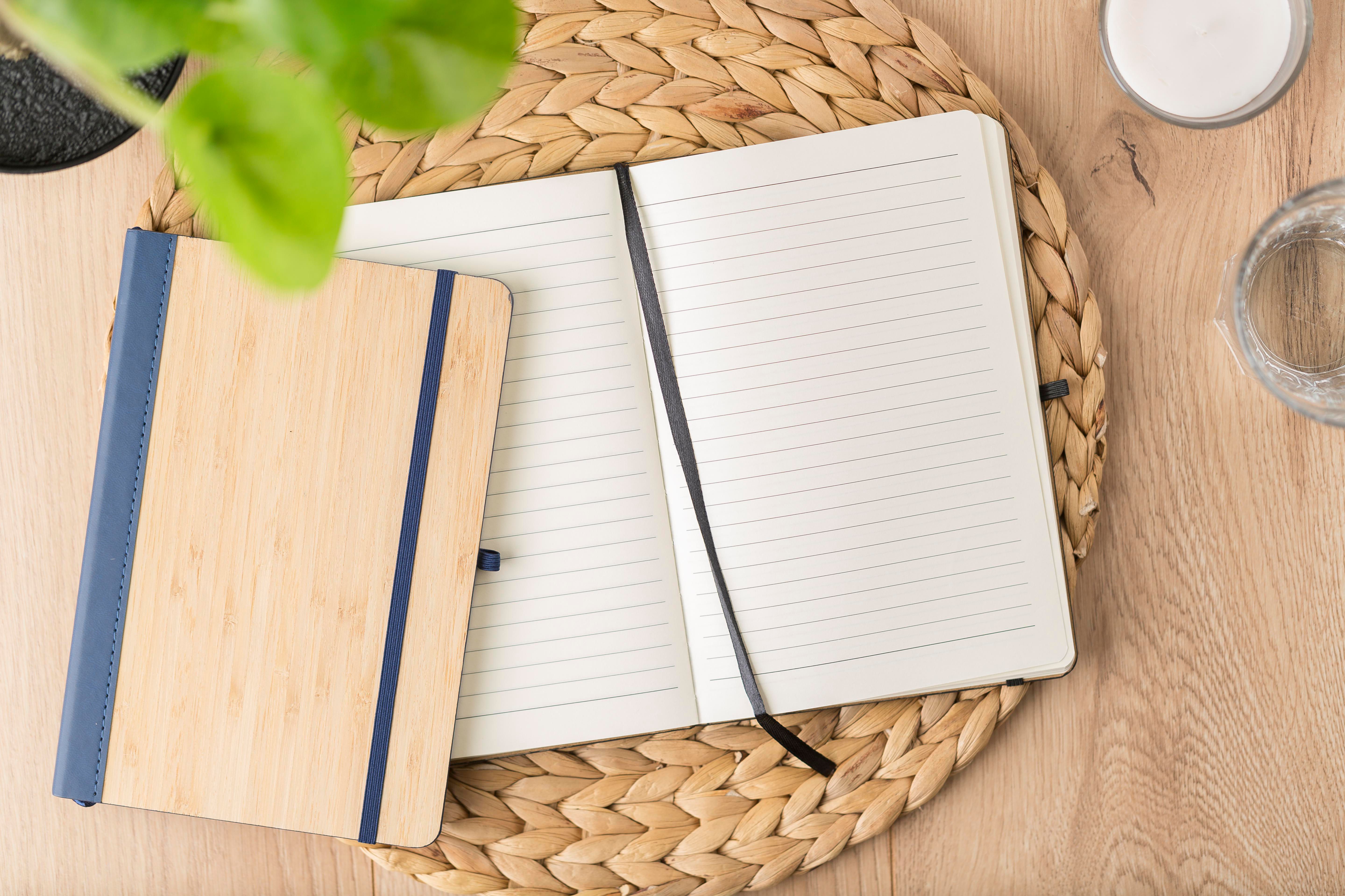 PU en bamboe notitieboek Dorita bedrukken met logo