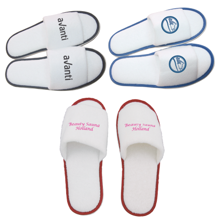 Paar slippers, open teen bedrukken met logo